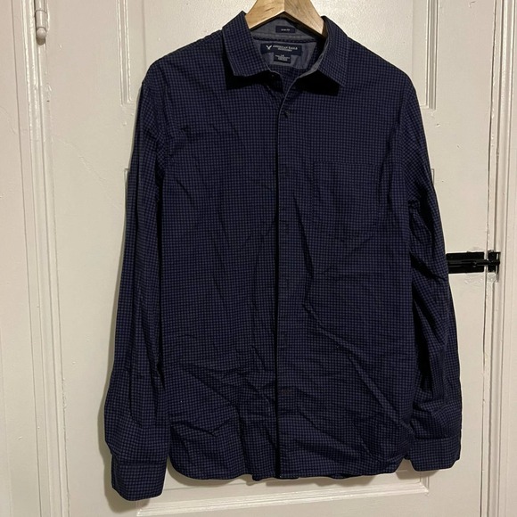 American Eagle Blue Blue Black pattern button down L - Picture 2 of 6